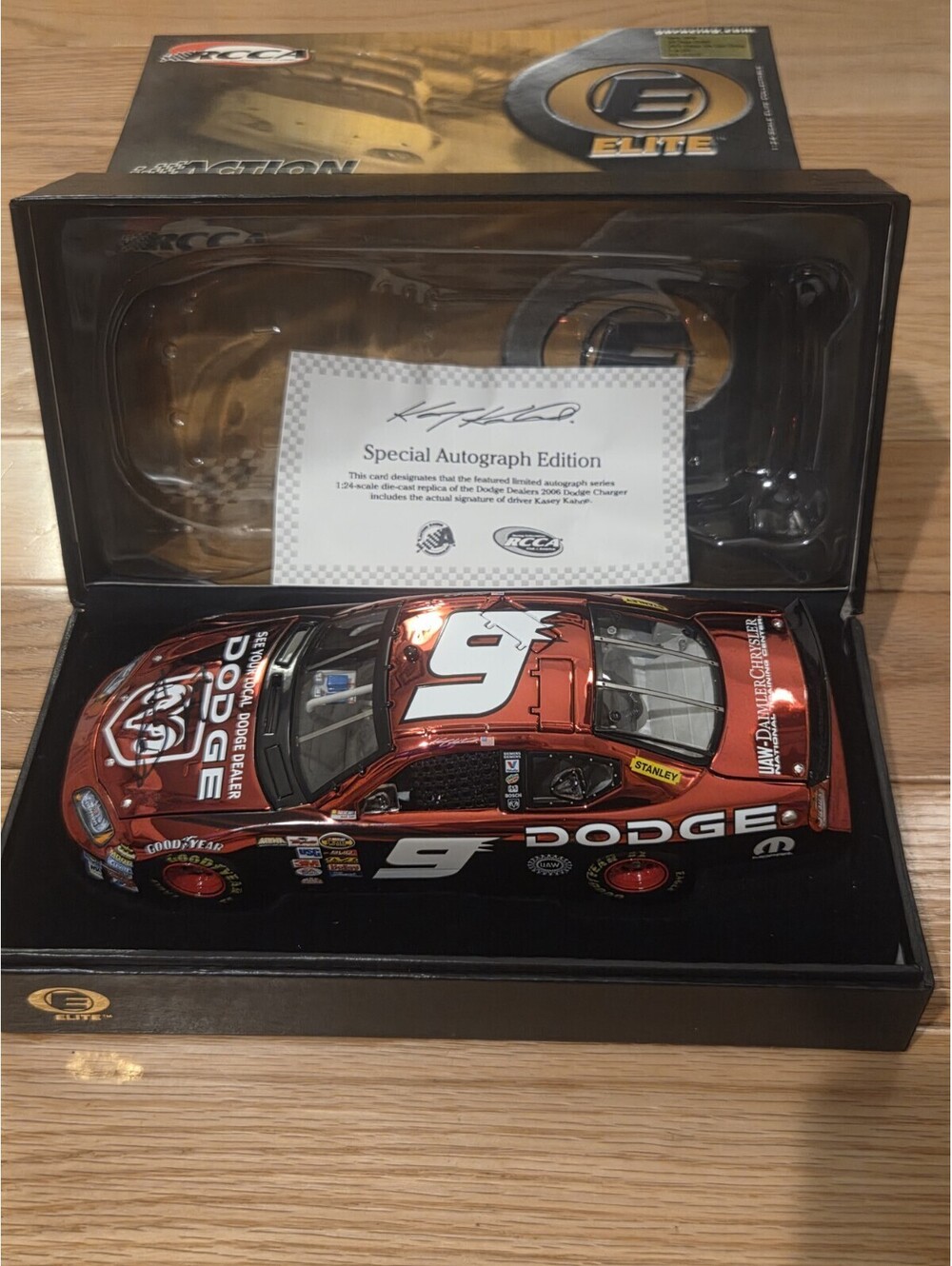 Door Number Kasey Kahne Elite Color Chrome #9 Dodge 1/24 '05 Diecast Autographed